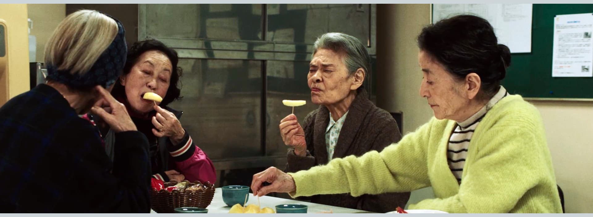 Plan 75 elders having food together